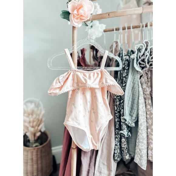 Darling Rylee + Cru Starfish Flounce Top Cold Shoulder Swimsuit 12-18mths - Picture 1 of 5